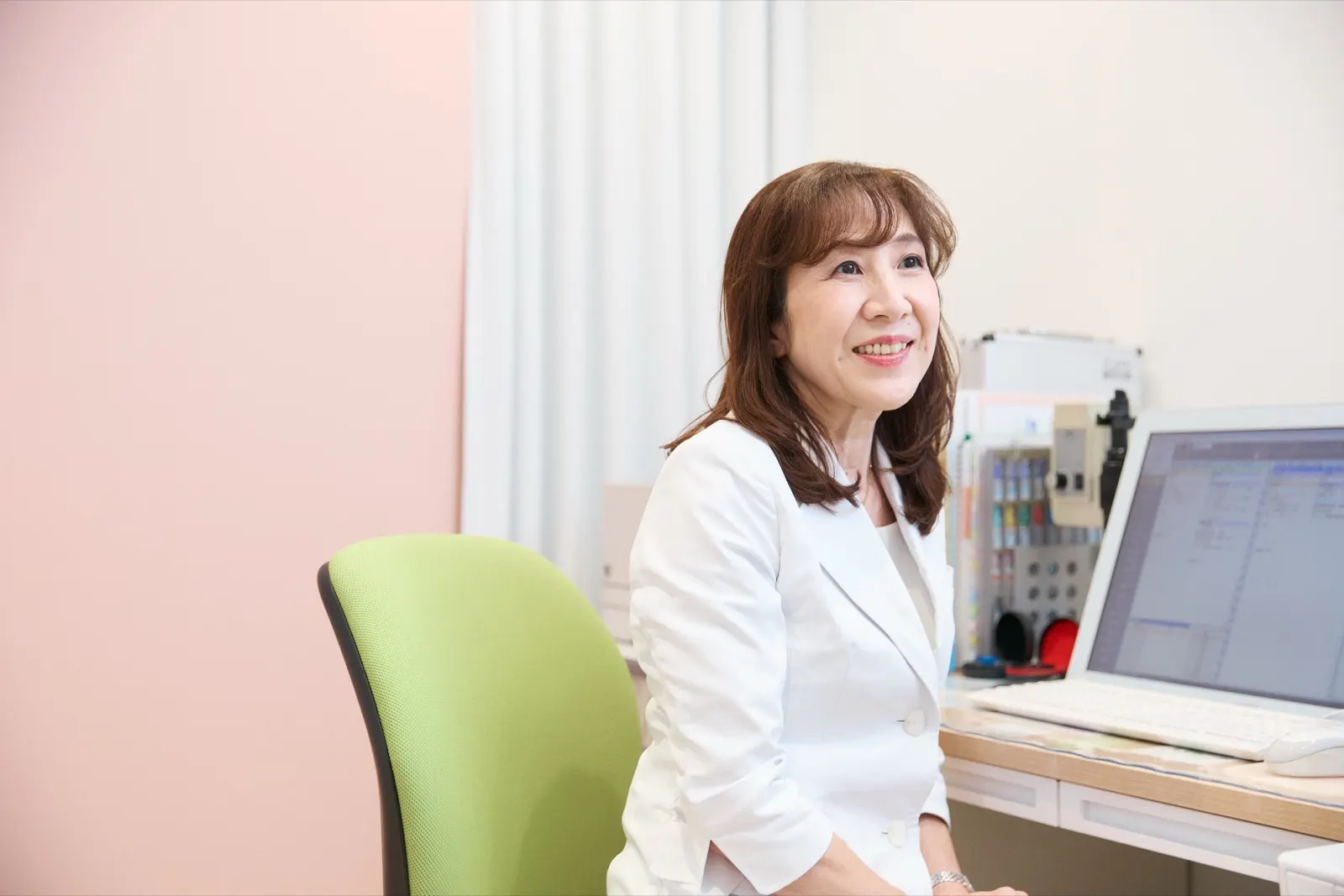 診察室の院長